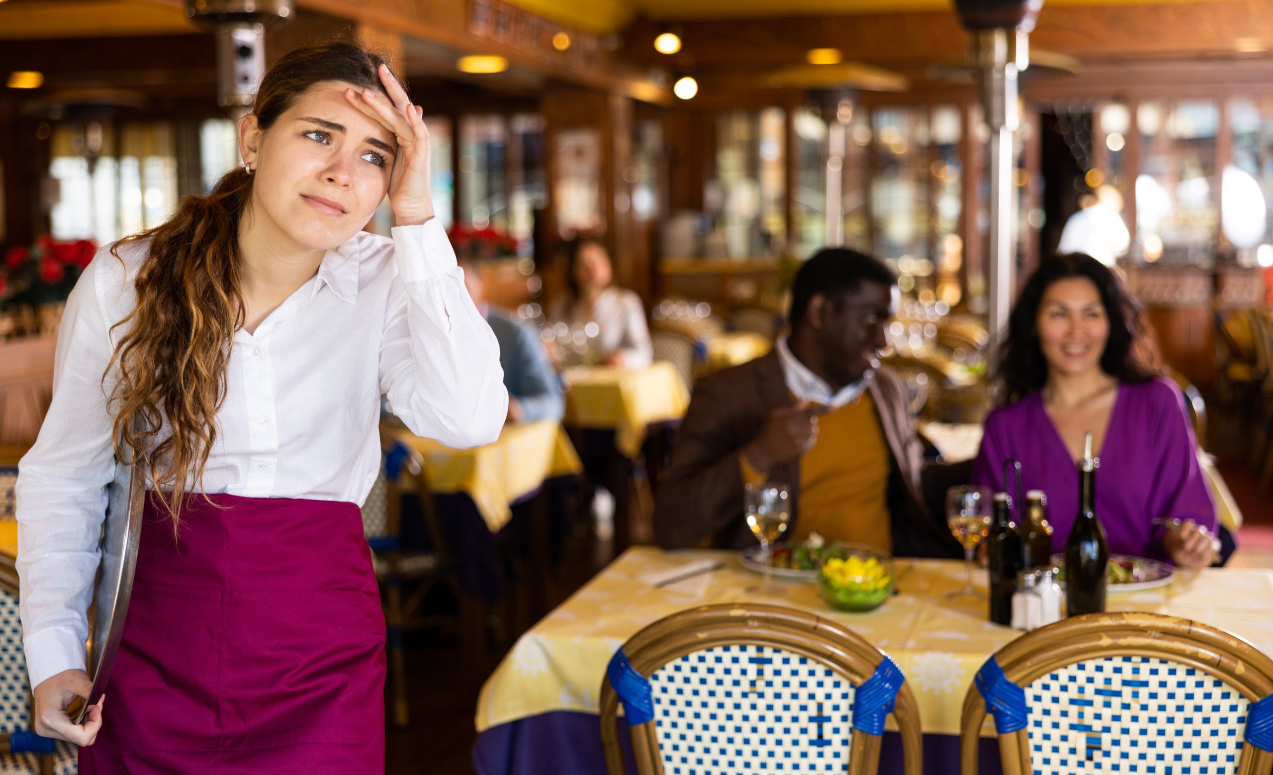 Everyday habits your waiter wishes you would stop doing
